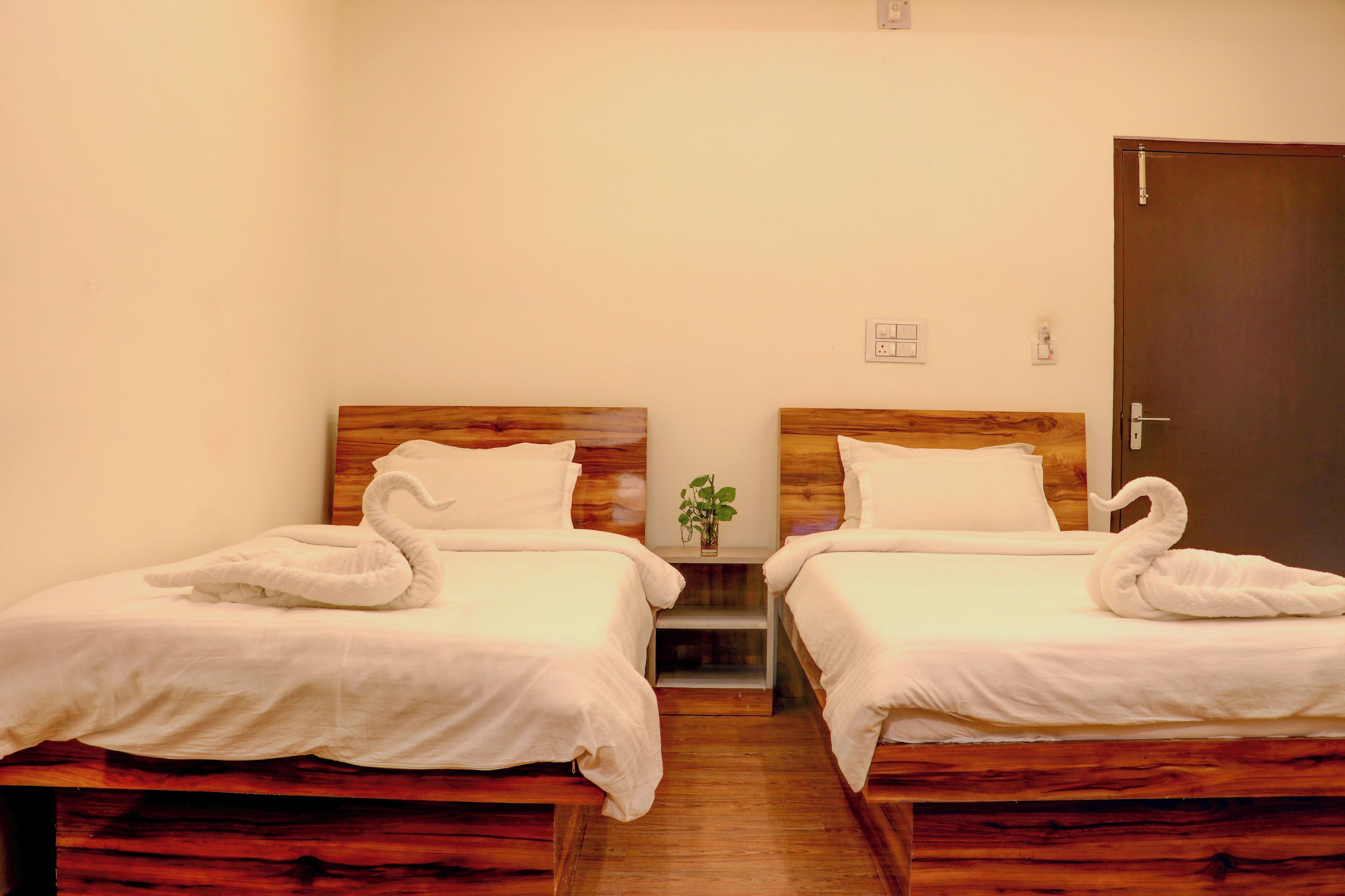 Habitació doble o amb dos llits individuals, balcó | Wifi gratuïta 