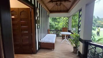 Casa de campo executiva | Escrivaninha, Wi-Fi de cortesia