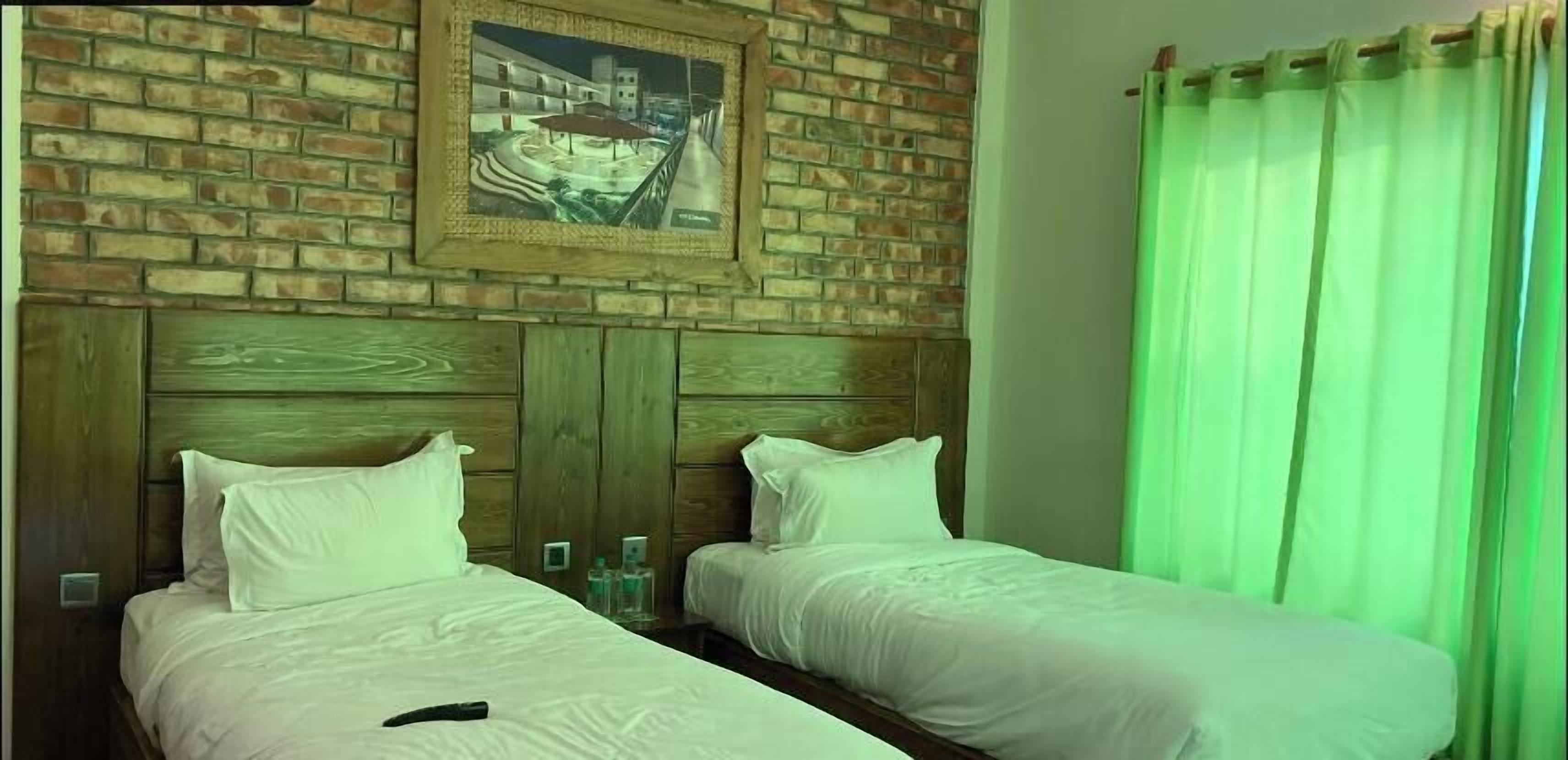 Deluxe Twin Room | Free WiFi