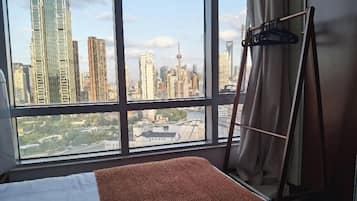 Dobbeltværelse - byudsigt | Mørklægningsgardiner, strygejern/strygebræt, gratis Wi-Fi