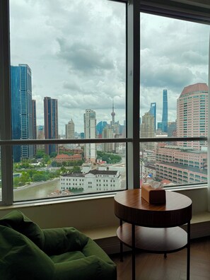 Deluxe Suite, City View | Blackout drapes, iron/ironing board, free WiFi - River House Near Peoples Square And The Bund (Shanghai)