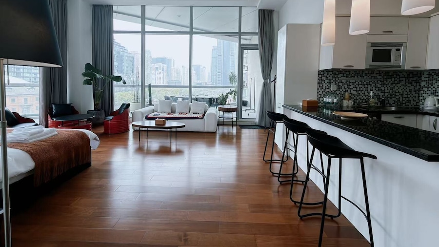 River House Near Peoples Square And The Bund