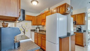 Unclassified image, 5 of 25, button - Pensacola Condo w/ Patio by Hospitals & Dining (Pensacola)