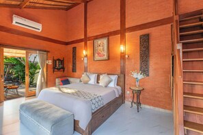 Comfort Villa, Patio, Pool View | Free WiFi