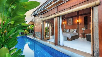 Kolam renang outdoor