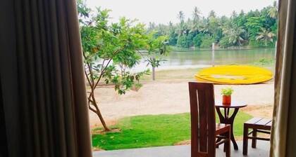 Crush River Villa Hikkaduwa