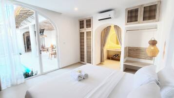 Biệt thự Premium, 2 phòng ngủ, ban công, quang cảnh hồ bơi | Quang cảnh từ phòng