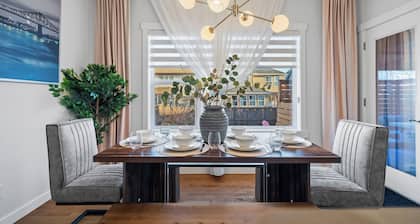 The Copperleaf Luxury Retreat w/ Hot tub