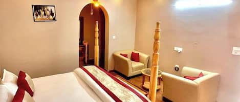 Deluxe Room | Premium bedding, desk, laptop workspace, soundproofing