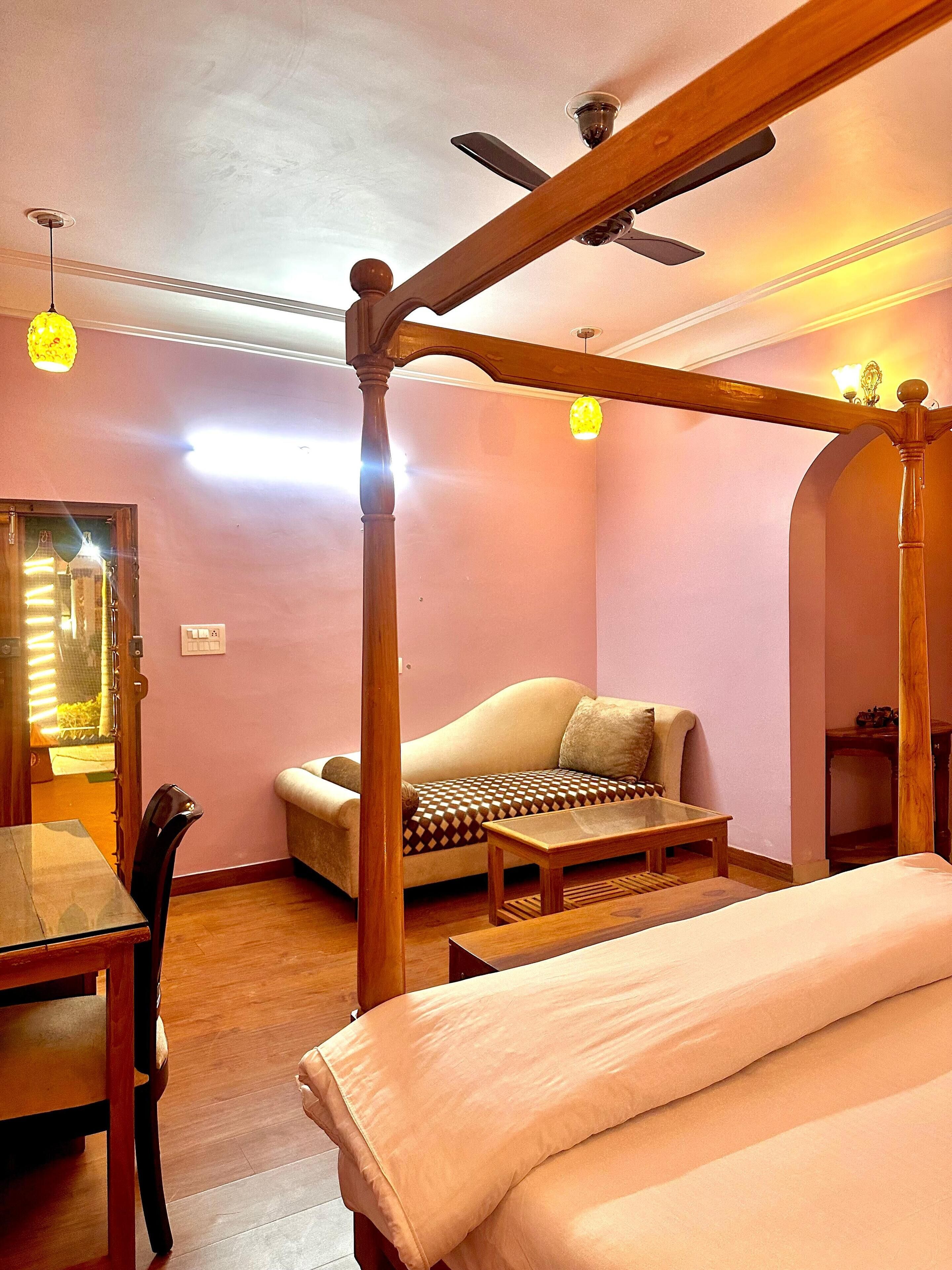 Deluxe Bungalow | Desk, laptop workspace, free WiFi