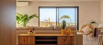 Barefoot Villa – Stylish Ocean-View Escape Just 15 Minutes from Ericeira