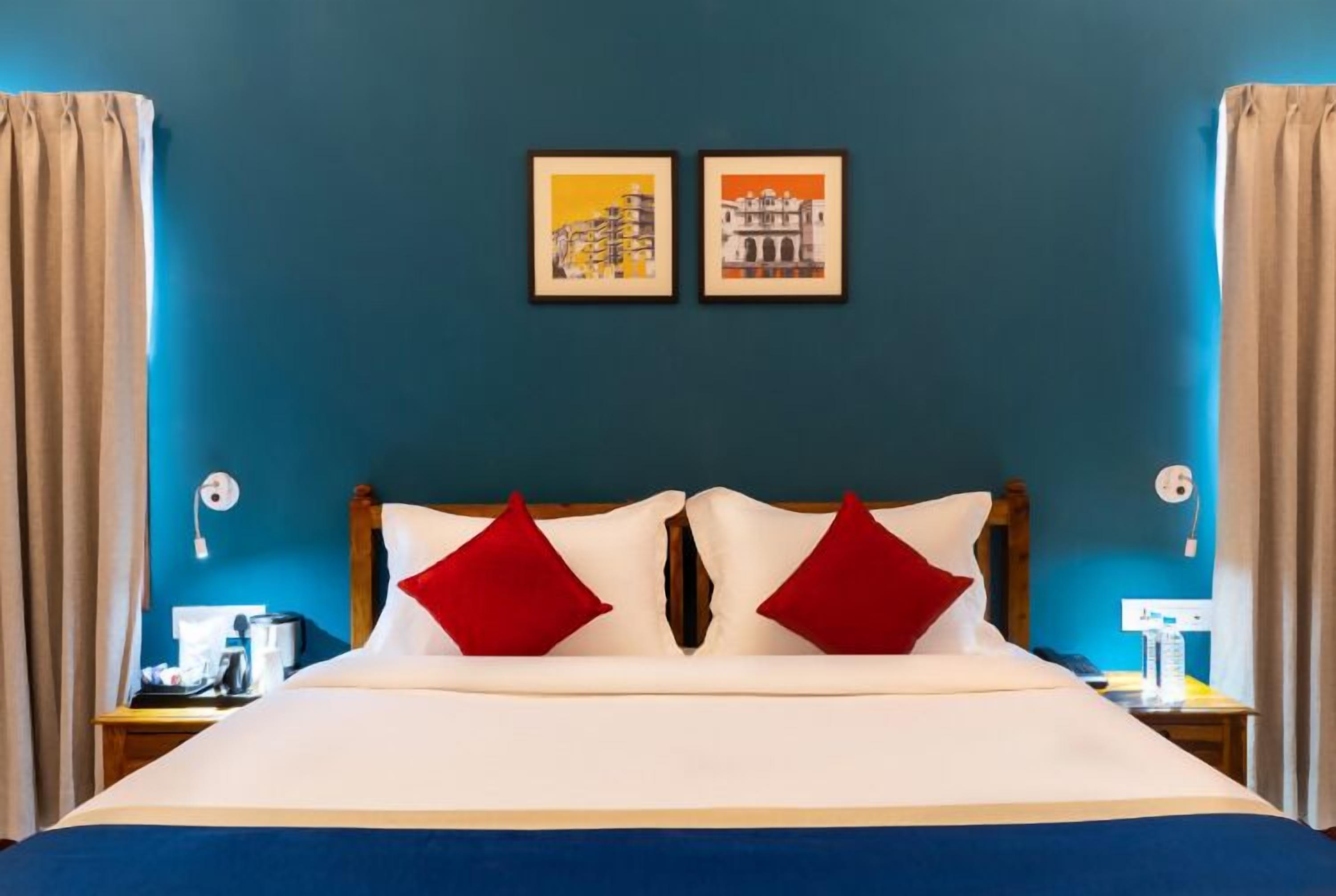 Standard Double Room, City View | Desk, free WiFi