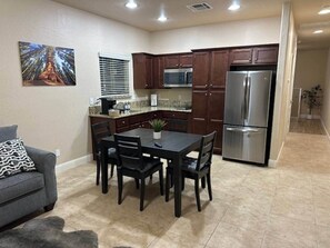 Interior - Casa Cortez B Getaway (Visalia)