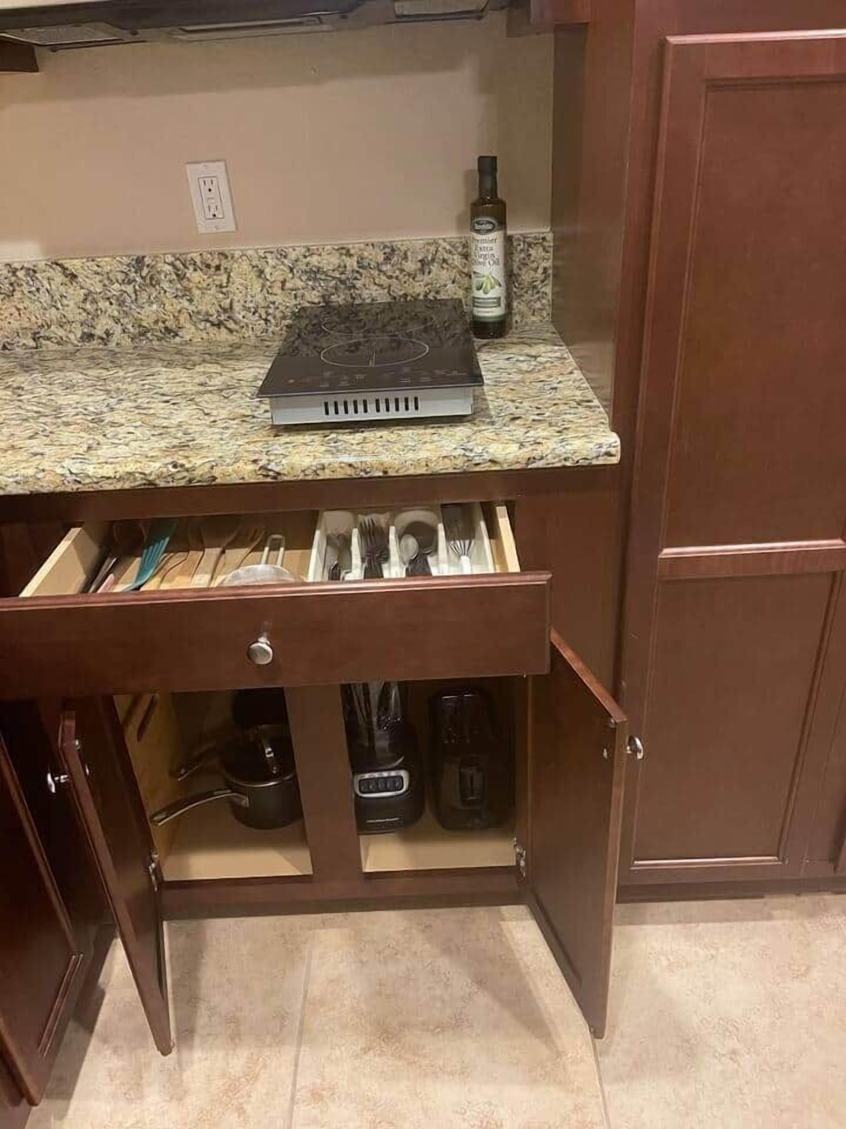 Fridge, microwave, stovetop, toaster