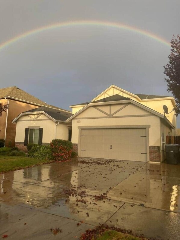 Exterior - Casa Cortez B Getaway (Visalia)