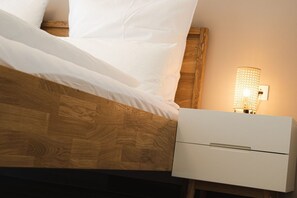 Bügeleisen/Bügelbrett, kostenloses WLAN, Bettwäsche