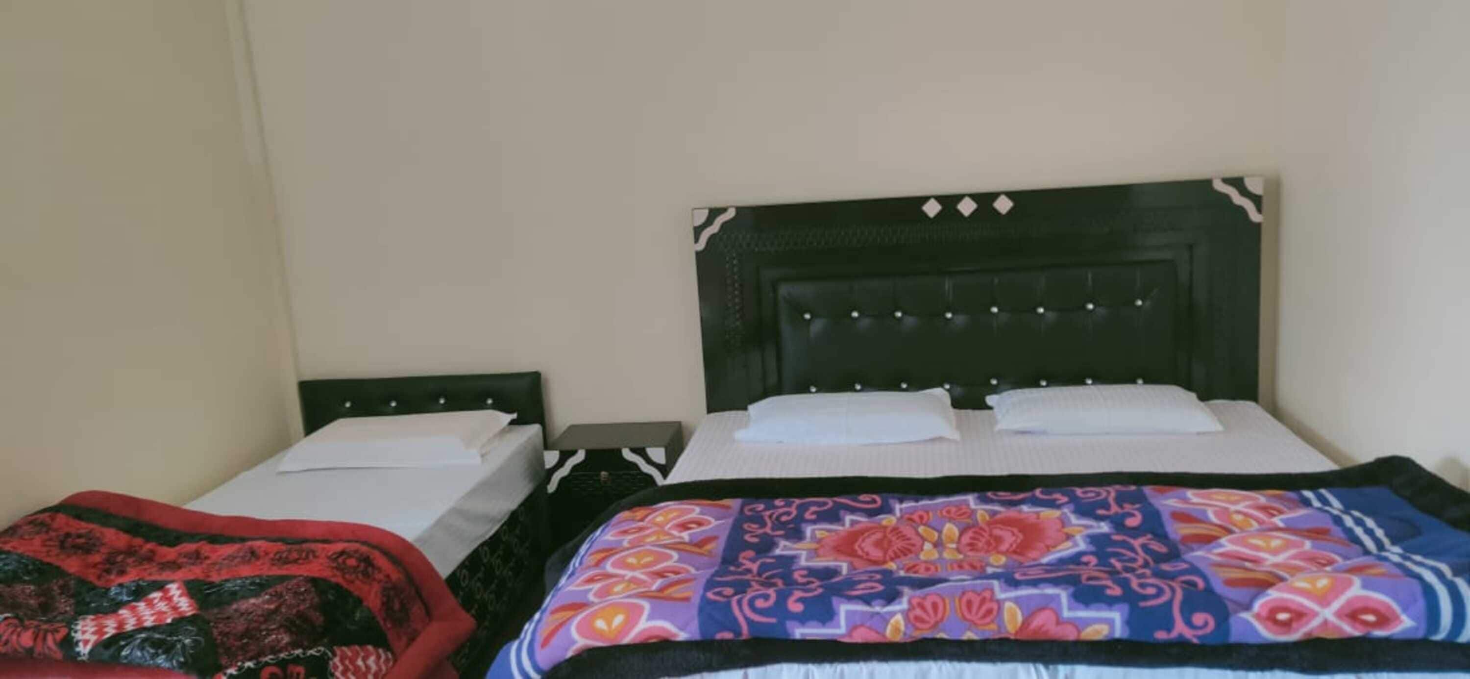 Family Room | Rollaway beds, bed sheets