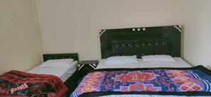 Quarto família | Camas extras/dobráveis (sobretaxa), roupa de cama