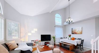 Cozy Morden Family & Work Retreat 4b3b house with AC