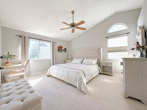 Desk, travel cot, free WiFi, bed sheets