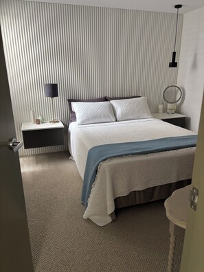 2 habitaciones, tabla de planchar con plancha y wifi gratis