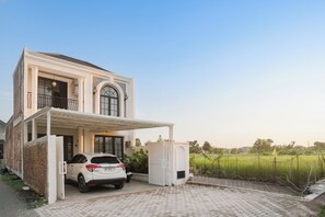 Front of property - Been View Homestay (Berbah)