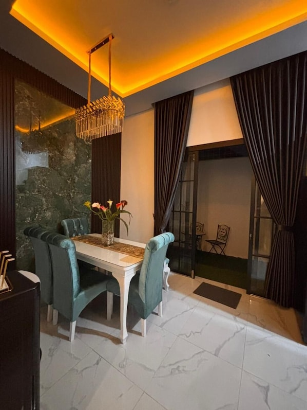 Comfort House, Garden View | Free WiFi