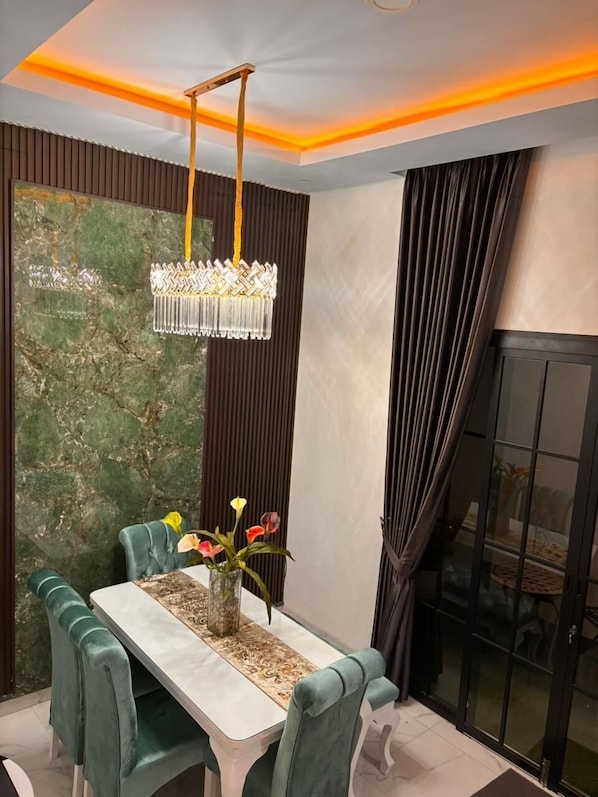 Casa Comfort, vistes al jardí | Wifi gratuïta 