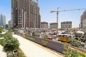 Terrace/patio - Stylish 3BR in the Heart of City Walk (Dubai)