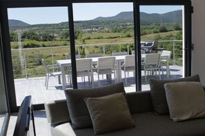 Smart TV - Spacious Villa in Vagnas with Pool (Vagnas)