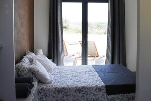 Free WiFi - Spacious Villa in Vagnas with Pool (Vagnas)