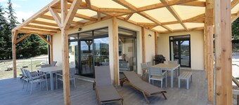 Villa spacieuse avec piscine à Vagnas