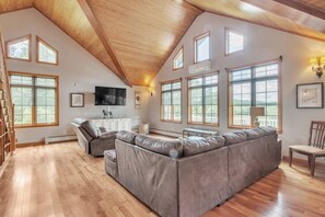 House, 3 Bedrooms, Balcony, Mountain View | Living room | Books - Mountain Retreat With River Views Near Sunday River and Year-round Adventure (Rumford)