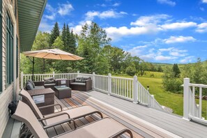 House, 3 Bedrooms, Balcony, Mountain View | Terrace/patio