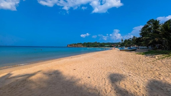 Spiaggia privata, sabbia bianca