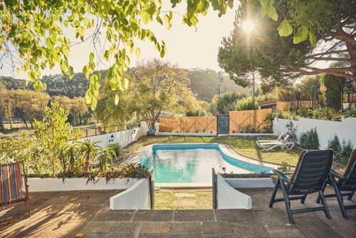 Bright & Spacious Ensuite Room in Charming Coliving Near Ribeira Beach