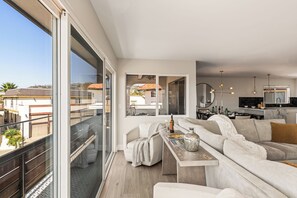 Smart-tv en een open haard