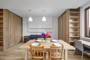 Interior - Warsaw Wola Suites - Parking, Workspace, Terrace (Warszawa)