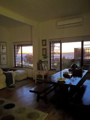 Dining - Charming 2-bedroom townhome in welcoming Brenton-on-Sea (Brenton-on-Sea)