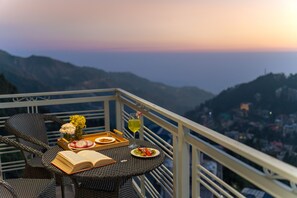 King Room with Balcony | Balcony