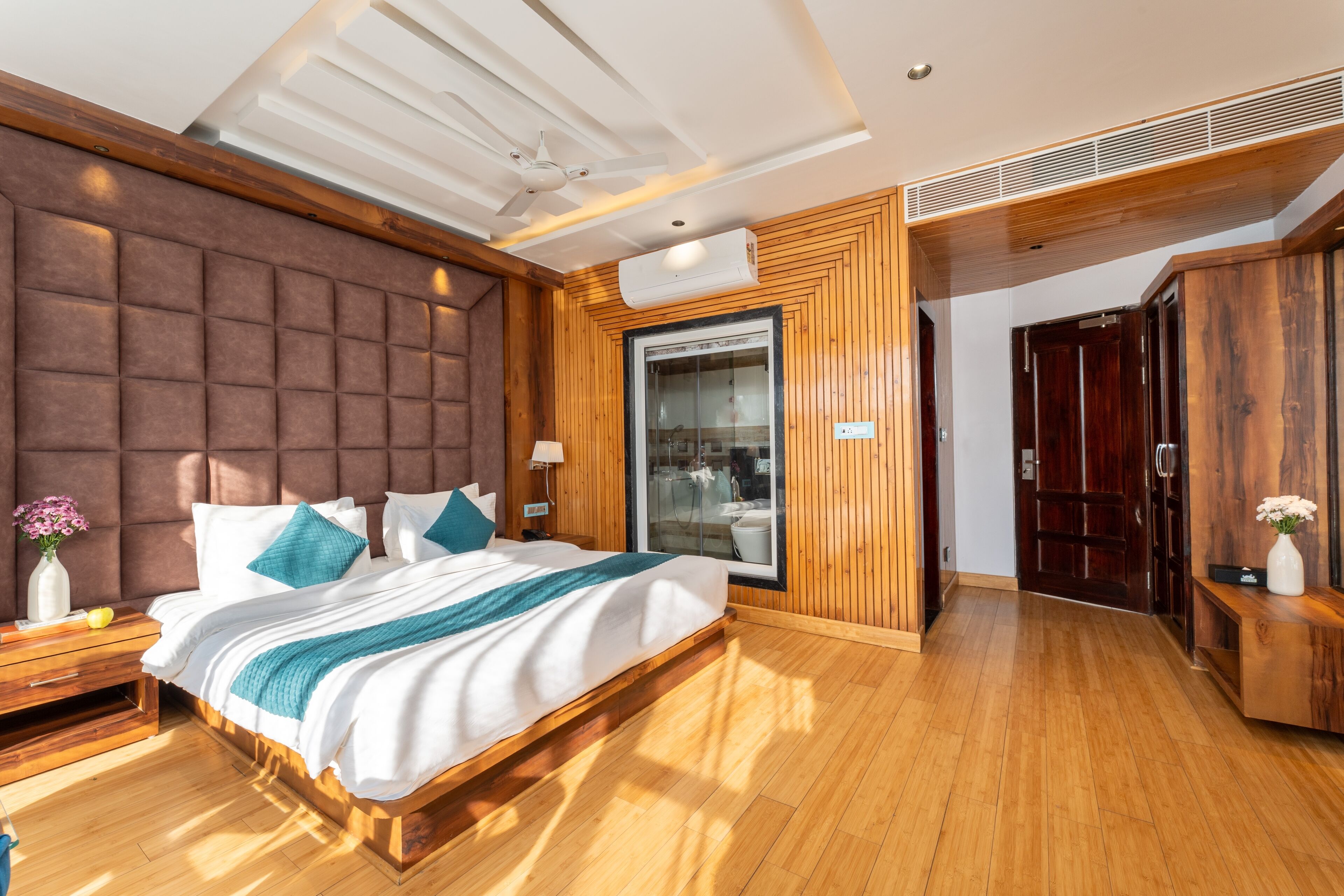 Deluxe Room with Balcony