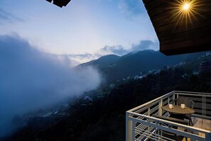 الإطلالة من المنشأة