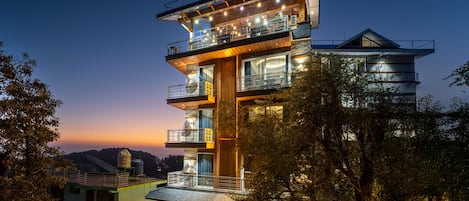 واجهة المنشأة