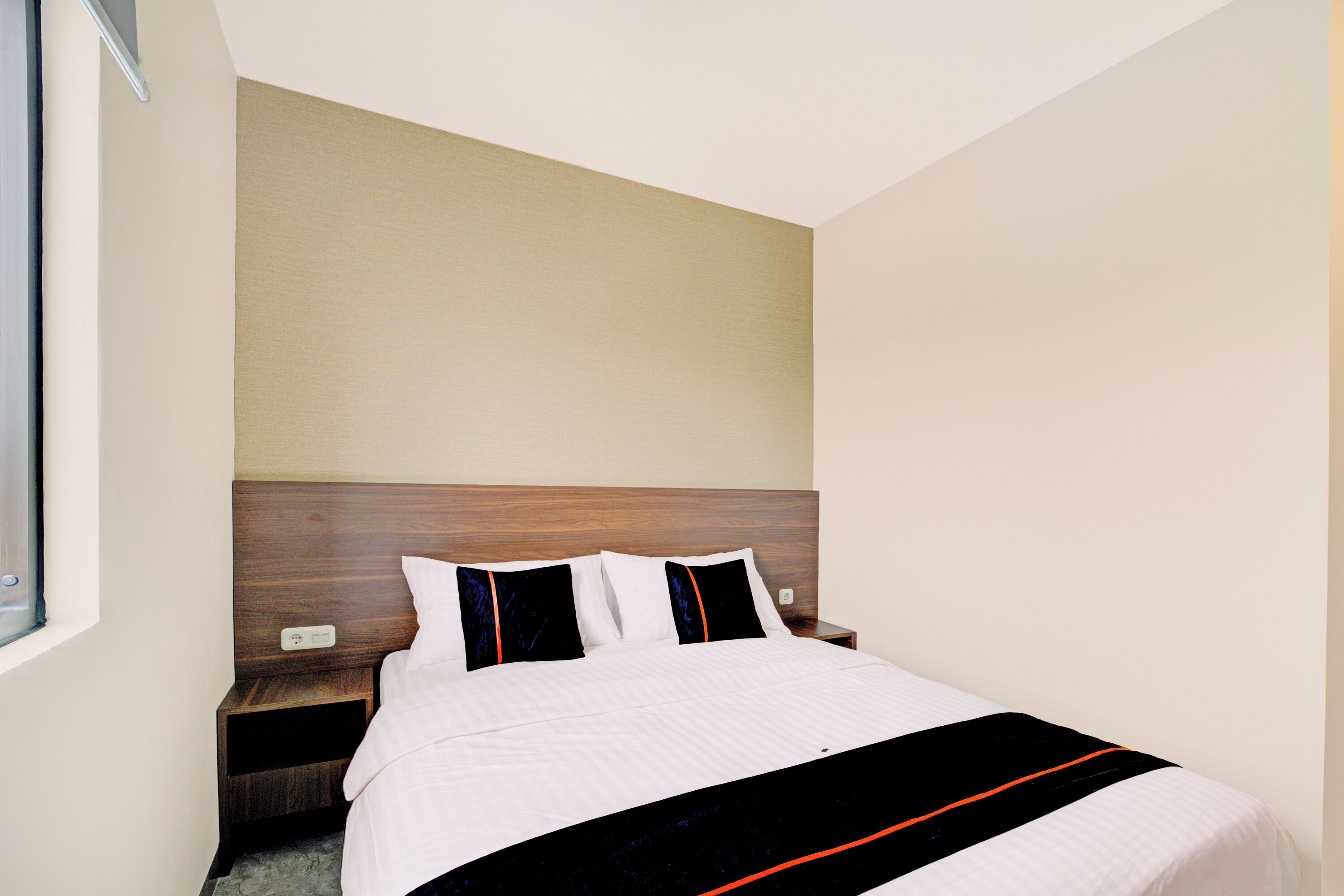 Phòng đôi Deluxe | Bộ đồ giường cao cấp, bàn, truy cập Internet không dây miễn phí 