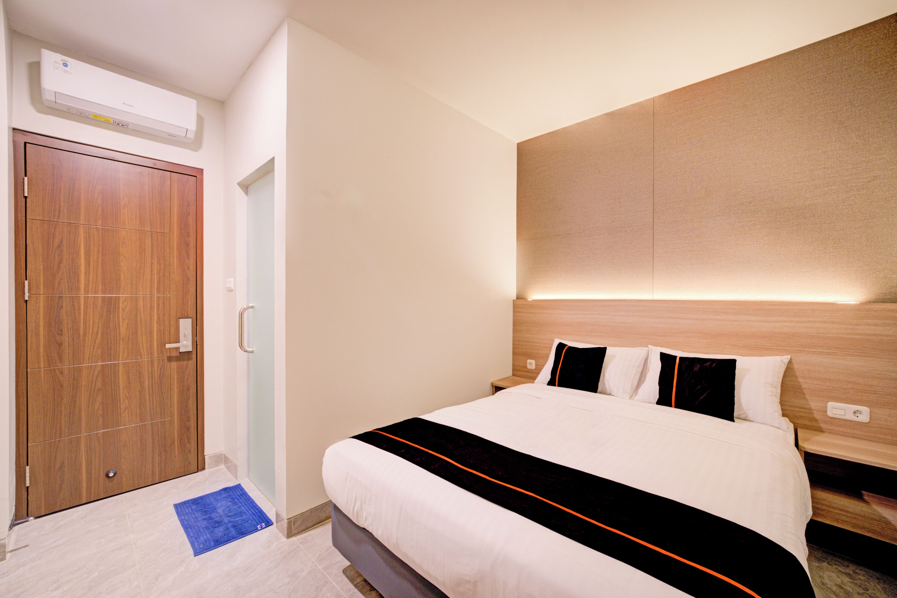 Deluxe Double Room | Premium bedding, desk, free WiFi, bed sheets