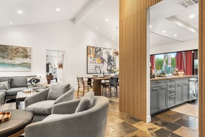 Interior - Saltwater pool, chef’s kitchen & spacious indoor–outdoor living | Casa Papagayo (Palm Springs)
