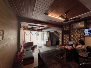 Lobby - THE GRAND SERENITY HOTEL (Nagpur)