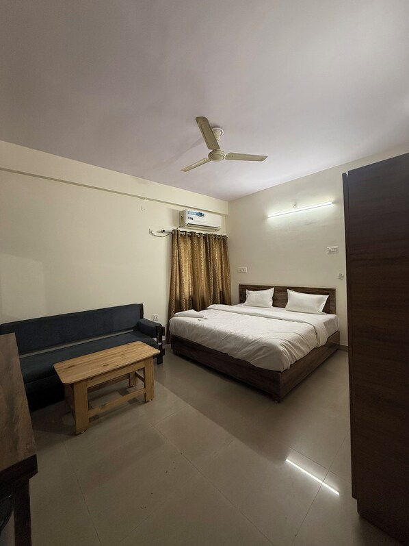 Luxury Room Without Balcony - THE GRAND SERENITY HOTEL (Nagpur)