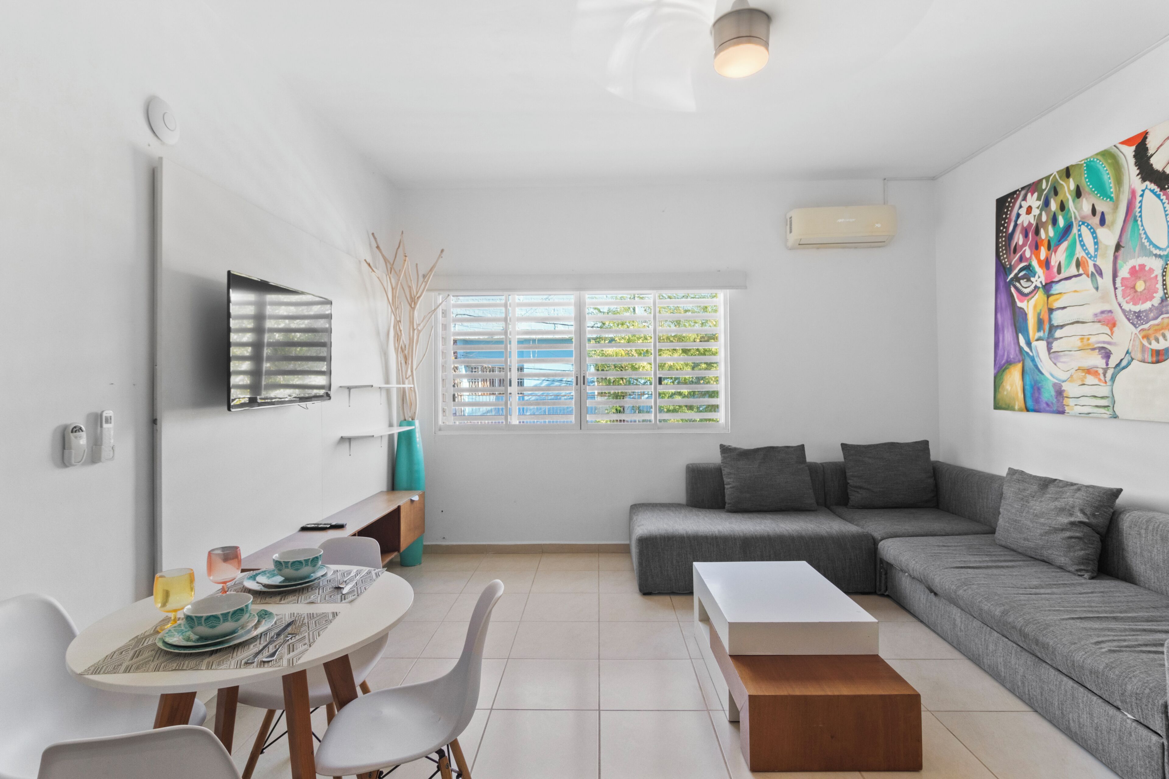 Traditional Apartment | Living area