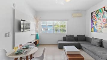 Traditional Apartment | Living area